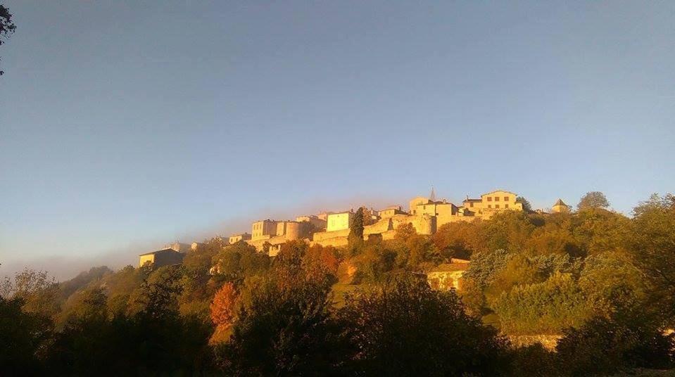 Seuls en Pleine Nature - Gîte la Côte Blanche Puygaillard-de-Quercy Extérieur photo